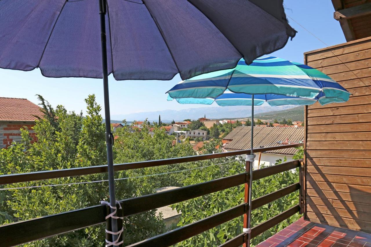 Apartments Mira Gornji Karin Exterior foto