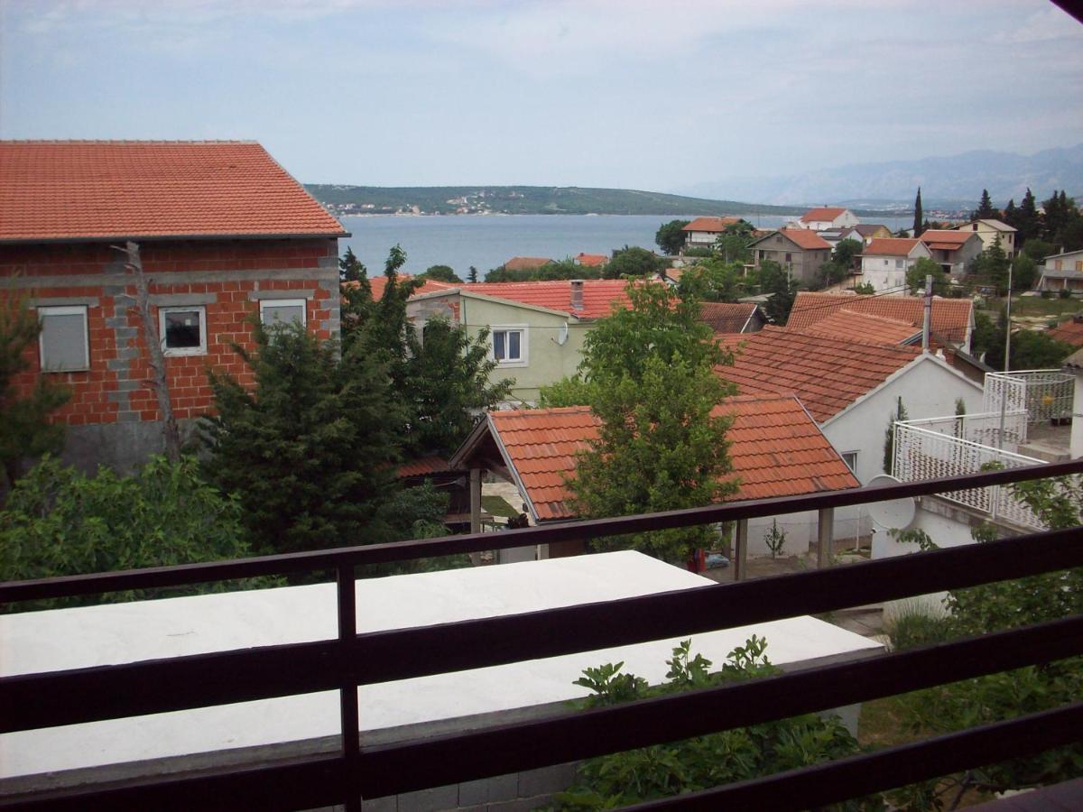 Apartments Mira Gornji Karin Exterior foto