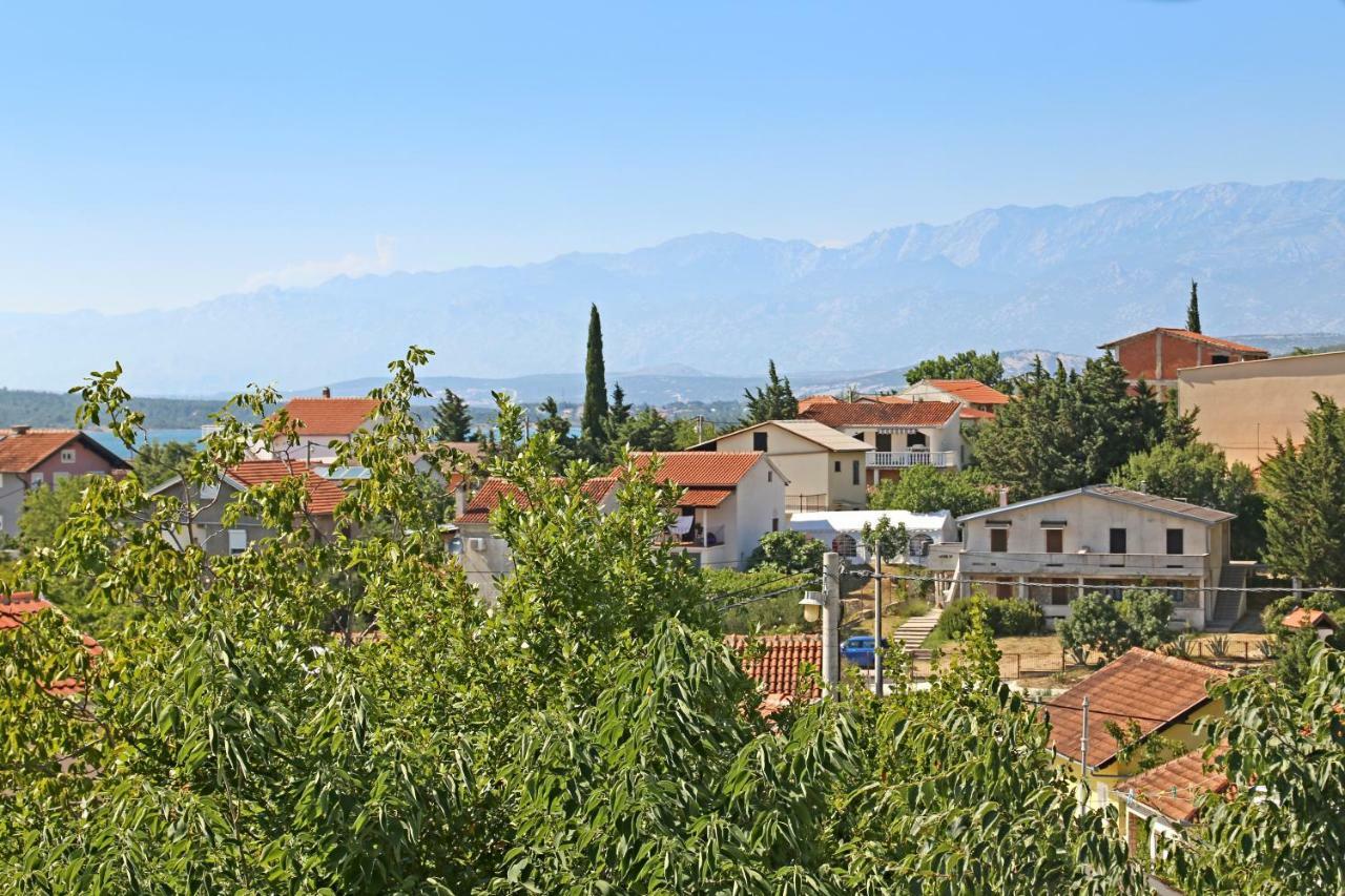 Apartments Mira Gornji Karin Exterior foto